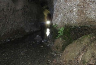 طبیعت زیبای غار  لادیز سفری دلنشین در روزهای گرم تابستان