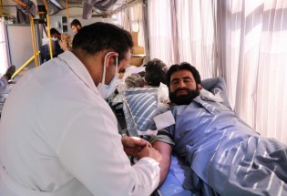 اهدای خون بسیجیان شهرستان مرزی میرجاوه  